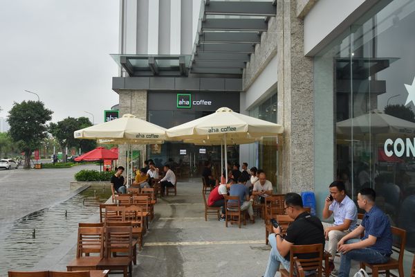 Hệ thống âm thanh cho Aha cafe Tây Mỗ , Amply 4 - 6 vùng âm lượng, loa được thiết kế riêng cho quán, bật lớn không tạp âm, miễn phí công lắp đặt, bảo hành dài hạn 5 năm.