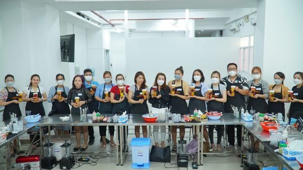 Loa Goldsound cho Viện Pha Chế, Địa chỉ: Quận Bình Thạnh, TP Hồ Chí Minh, Amply 4 - 6 vùng âm lượng, loa được thiết kế riêng cho quán, bật lớn không tạp âm, miễn phí công lắp đặt, bảo hành dài hạn 5 năm.