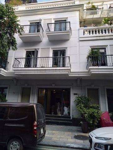 Loa Goldsound tại Vinhomes Hạ Long, loa được thiết kế riêng cho quán, bật lớn không tạp âm, miễn phí công lắp đặt, bảo hành dài hạn 5 năm