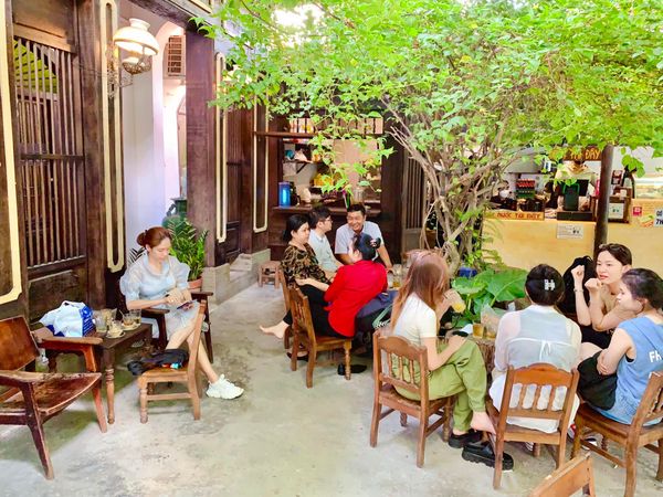 Loa cho quán Cà Phê Trứng 3T - Garden Saigon, Amply 4 - 6 vùng âm lượng, loa được thiết kế riêng cho quán, bật lớn không tạp âm, miễn phí công lắp đặt, bảo hành dài hạn 5 năm.