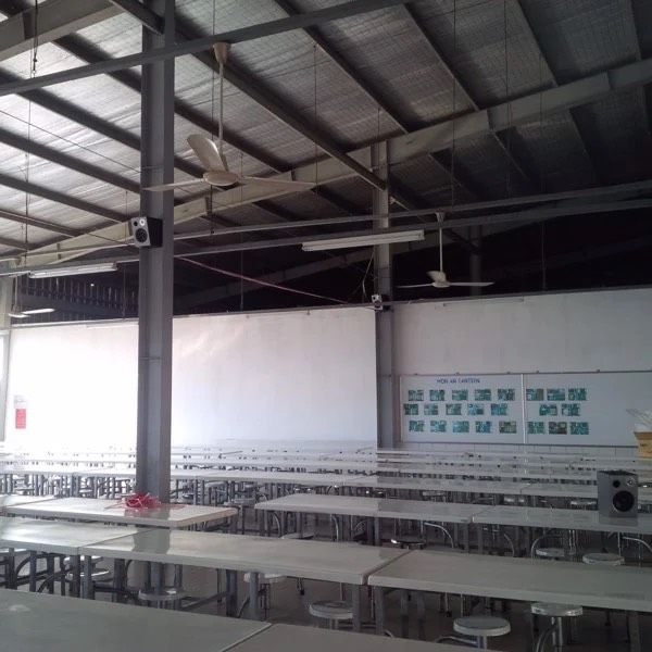 Loa nhà xưởng cho Công ty Túi Xách Simone, Long An, Amply 4 - 6 vùng âm lượng, loa được thiết kế riêng cho quán, bật lớn không tạp âm, miễn phí công lắp đặt, bảo hành dài hạn 5 năm.