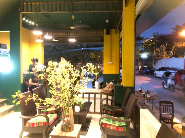 Loa cafe Goldsound lắp đặt âm thanh cho ĐÂY COFFEE, Hà Nội, amply 2 kênh 1200w, bluetooth 5.0, loa âm trần VAT38-38w, loa V55C-55w, loa được thiết kế riêng cho quán, bật lớn không tạp âm, miễn phí công lắp đặt, bảo hành dài hạn 5 năm
