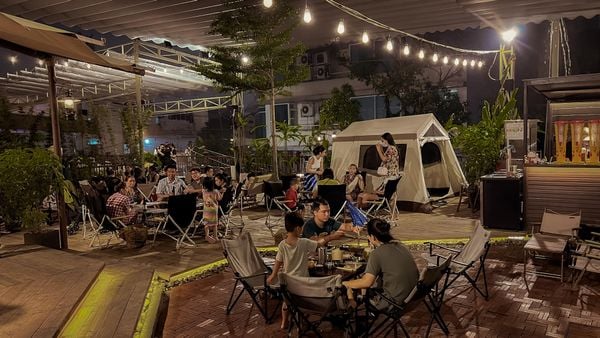 Loa Goldsound cho BBQ SQUARE 39, Quận 2, amply 2 kênh 1200w, bluetooth 5.0, loa ngoài trời V130NT-130w, loa được thiết kế riêng cho quán, bật lớn không tạp âm, miễn phí công lắp đặt, bảo hành dài hạn 5 năm