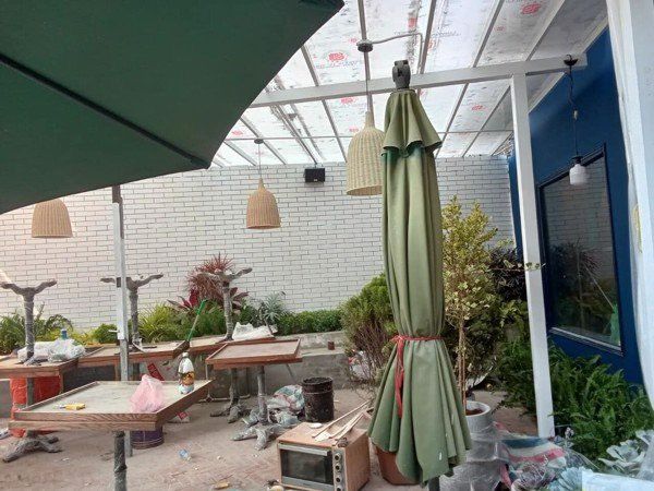 Loa nhà hàng hải sản Rollin' Lobster VN, Tây Hồ, Hà Nội, loa được thiết kế riêng cho quán, bật lớn không tạp âm, miễn phí công lắp đặt, bảo hành dài hạn 5 năm