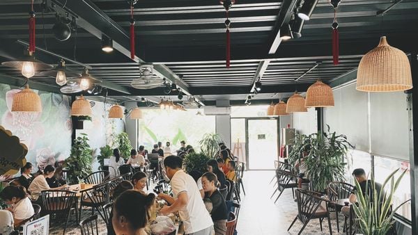 Loa Goldsound cho Chamo Tea Thanh Miện, Hải Dương, Amply 4 - 6 vùng âm lượng, loa được thiết kế riêng cho quán, bật lớn không tạp âm, miễn phí công lắp đặt, bảo hành dài hạn 5 năm.