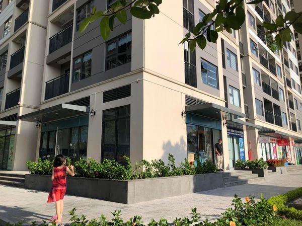 Loa Goldsouund cho D'art Bistro Cafe & Restaurant Vinhomes Smart City, Amply 4 - 6 vùng âm lượng, loa được thiết kế riêng cho quán, bật lớn không tạp âm, miễn phí công lắp đặt, bảo hành dài hạn 5 năm.
