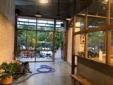 Hệ thống âm thanh quán cafe cho Phê La tại Thành Thái, Cầu Giấy, Amply 4 - 6 vùng âm lượng, loa được thiết kế riêng cho quán, bật lớn không tạp âm, miễn phí công lắp đặt, bảo hành dài hạn 5 năm.
