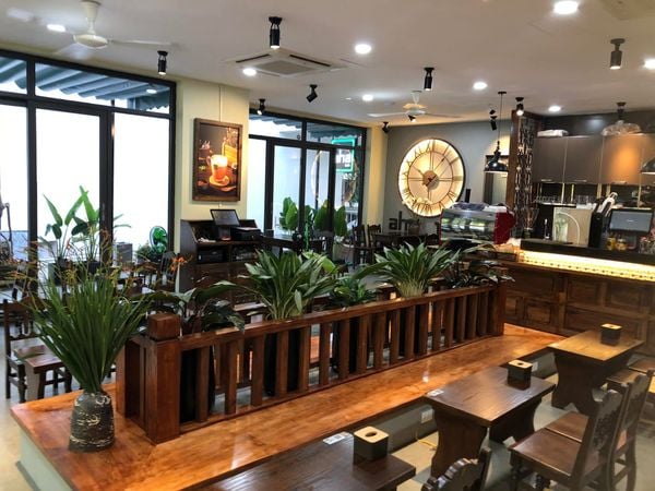 Loa cho quán AHA Cafe Ecopark, Amply 4 - 6 vùng âm lượng, loa được thiết kế riêng cho quán, bật lớn không tạp âm, miễn phí công lắp đặt, bảo hành dài hạn 5 năm.