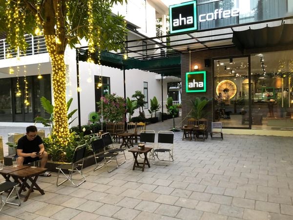 Loa cho quán AHA Cafe Ecopark, Amply 4 - 6 vùng âm lượng, loa được thiết kế riêng cho quán, bật lớn không tạp âm, miễn phí công lắp đặt, bảo hành dài hạn 5 năm.