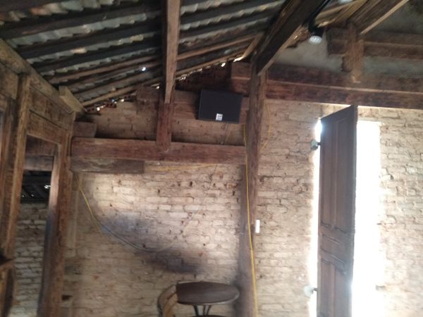 Loa Goldsound cho quán cà phê tại Đồng Văn, Hà Giang, loa được thiết kế riêng cho quán, bật lớn không tạp âm, miễn phí công lắp đặt, bảo hành dài hạn 5 năm