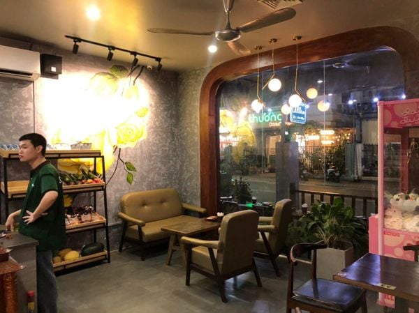 Loa Goldsound cho LAHO cafe, khu 35 Lê Văn Thiêm, Hà Nội, Amply 4 - 6 vùng âm lượng, loa được thiết kế riêng cho quán, bật lớn không tạp âm, miễn phí công lắp đặt, bảo hành dài hạn 5 năm.