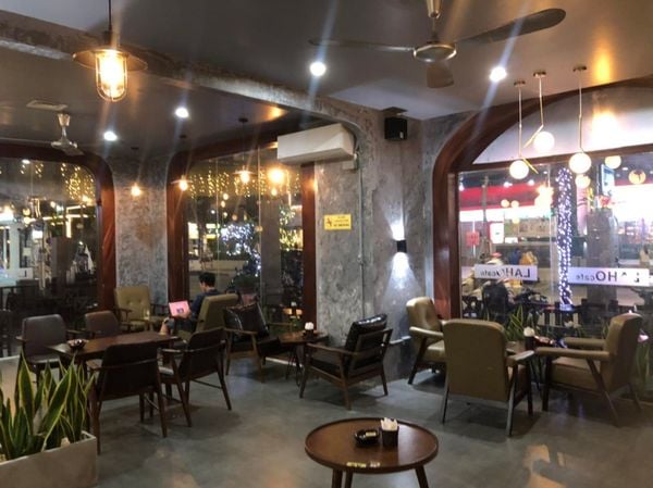 Loa cho LAHO cafe, khu 35 Lê Văn Thiêm, Hà Nội.