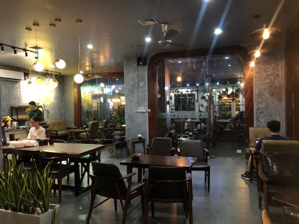 Loa cho LAHO cafe, khu 35 Lê Văn Thiêm, Hà Nội.