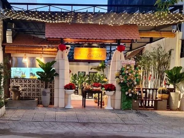 Loa nhà hàng Goldsound lắp đặt âm thanh cho nhà hàng Cối Đá, TP Đà Nẵng