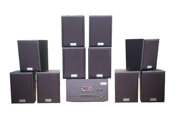 [Diện tích 200m2 + 2 Kênh] Amply A907w Goldsound 2 vùng âm lượng 900w + 10 loa Goldsound V25C 25w, loa được thiết kế riêng cho quán, bật lớn không tạp âm, miễn phí công lắp đặt, bảo hành dài hạn 5 năm.