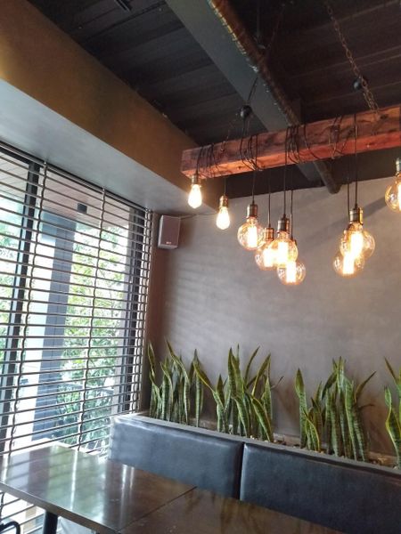 Loa Goldsound lắp đặt âm thanh cho KoCo restaurant, Ocean park, TP Hà Nội, Amply 4 - 6 vùng âm lượng, loa được thiết kế riêng cho quán, bật lớn không tạp âm, miễn phí công lắp đặt, bảo hành dài hạn 5 năm.