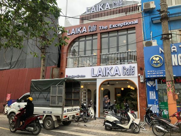Loa Goldsound cho LAIKA Cafe Đặng Tiến Đông, Hà Nội, Amply 4 - 6 vùng âm lượng, loa được thiết kế riêng cho quán, bật lớn không tạp âm, miễn phí công lắp đặt, bảo hành dài hạn 5 năm.
