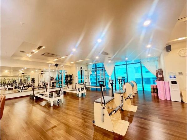 Loa cho chuỗi Fourt Pilates Academy , Amply 4 - 6 vùng âm lượng, loa được thiết kế riêng cho quán, bật lớn không tạp âm, miễn phí công lắp đặt, bảo hành dài hạn 5 năm.