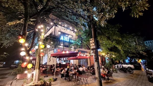 Loa Goldsound cho AHI cafe, Amply 4 - 6 vùng âm lượng, loa được thiết kế riêng cho quán, bật lớn không tạp âm, miễn phí công lắp đặt, bảo hành dài hạn 5 năm.