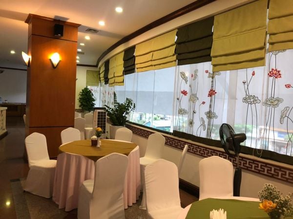 Loa Goldsound cho nhà hàng Sen Xanh, Tây Hồ, TP Hà Nội, Amply 4 - 6 vùng âm lượng, loa được thiết kế riêng cho quán, bật lớn không tạp âm, miễn phí công lắp đặt, bảo hành dài hạn 5 năm.