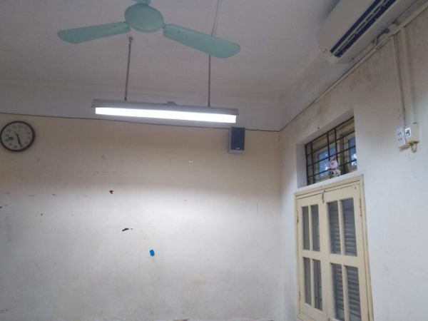 Loa cho trường học THCS Đống Đa, Hà Nội: Âm ly có thể điều chỉnh được âm lượng của âm thanh phát ra cho từng khu vực trong lớp, âm thanh luôn rõ ràng, chuyên cho giảng dạy.