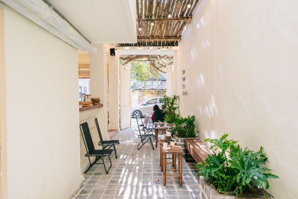 Loa Goldsound cho NYNA Coffee-Fresh Coffee Beans-Nguyên Hồng, Amply 4 - 6 vùng âm lượng, loa được thiết kế riêng cho quán, bật lớn không tạp âm, miễn phí công lắp đặt, bảo hành dài hạn 5 năm.