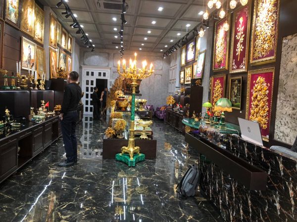 Loa Goldsound cho cửa hàng RV Luxury Gifts - Quà tặng tinh xảo từ nước Nga, amply 2 kênh 1200w, bluetooth 5.0, loa V130-130w, loa được thiết kế riêng cho quán, bật lớn không tạp âm, miễn phí công lắp đặt, bảo hành dài hạn 5 năm