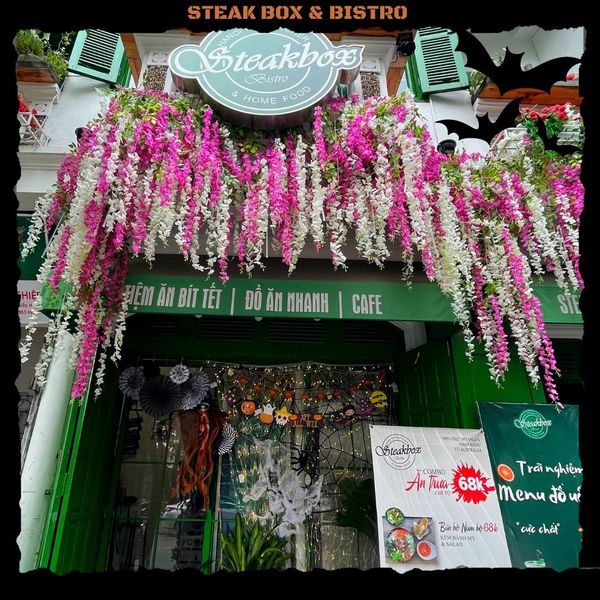 Loa Goldsound cho nhà hàng Steak Box & Bistro, Hà Nội, Amply 4 - 6 vùng âm lượng, loa được thiết kế riêng cho quán, bật lớn không tạp âm, miễn phí công lắp đặt, bảo hành dài hạn 5 năm.