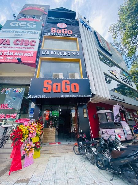 Loa Goldsound cho nhà hàng Lẩu SaGo - Buffet Lẩu Bò Đường Phố, Q.10, TP HCM, amply 2 kênh 1200w, bluetooth 5.0, loa V55C-55w, loa được thiết kế riêng cho quán, bật lớn không tạp âm, miễn phí công lắp đặt, bảo hành dài hạn 5 năm
