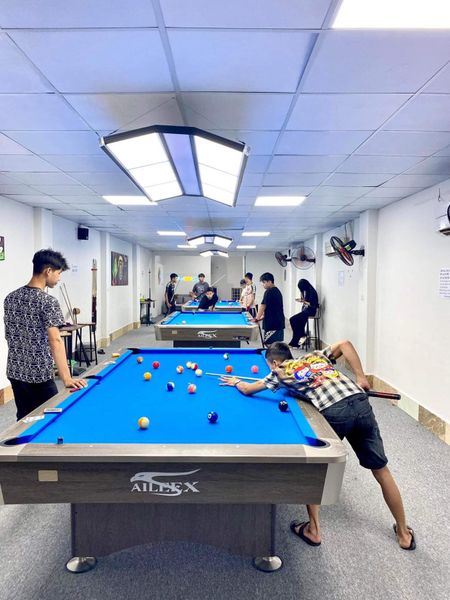 Loa cho quán bi-a Goldsound triển khai tại BFF billiards club, Hà Nội, Amply 4 - 6 vùng âm lượng, loa được thiết kế riêng cho quán, bật lớn không tạp âm, miễn phí công lắp đặt, bảo hành dài hạn 5 năm.