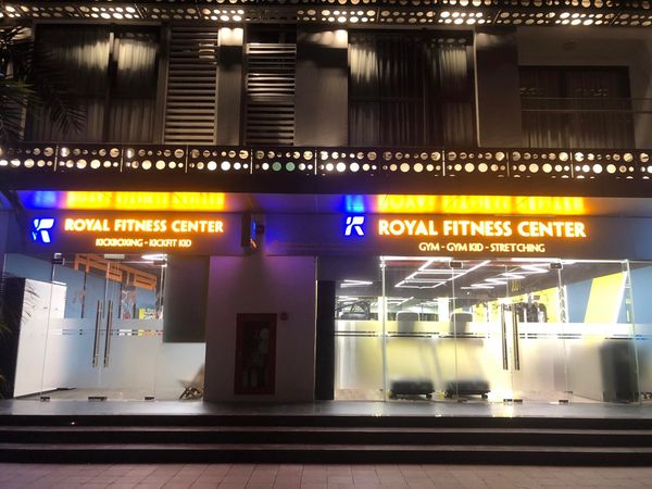 Loa Goldsound cho Royal Fitness Center - Vinhomes Westpoint, amply 2 kênh 1200w, bluetooth 5.0, loa V130-130w, loa được thiết kế riêng cho quán, bật lớn không tạp âm, miễn phí công lắp đặt, bảo hành dài hạn 5 năm