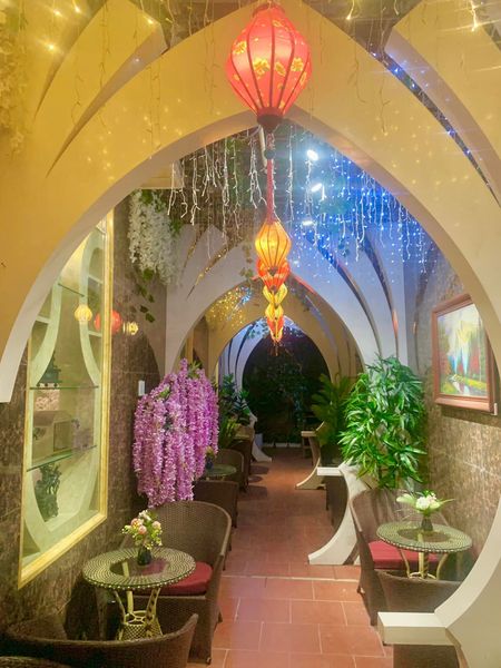 Loa Goldsound cho Cafe Nho Exhibits, Hà Nội, Amply 4 - 6 vùng âm lượng, loa được thiết kế riêng cho quán, bật lớn không tạp âm, miễn phí công lắp đặt, bảo hành dài hạn 5 năm.