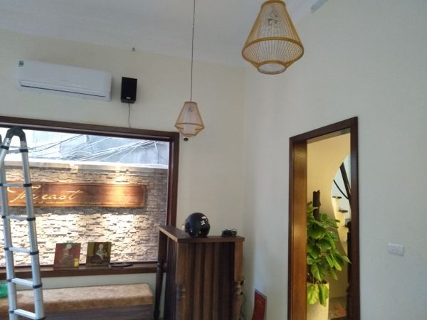 Loa nhà hàng Goldsound lắp đặt âm thanh cho The East Restaurant, Hà Nội