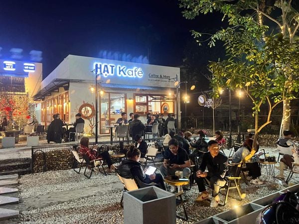 Loa Goldsound lắp đặt âm thanh cho Hạt Kafe, Tam Dương, Vĩnh Phúc, amply 2 kênh 900w, bluetooth 5.0, loa ngoài trời V40NT-40w, loa V25C-25w, loa được thiết kế riêng cho quán, bật lớn không tạp âm, miễn phí công lắp đặt, bảo hành dài hạn 5 năm