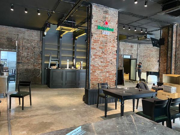 Loa Goldsound cho nhà hàng B51 Khát Vọng, Ba Đình, Hà Nội, loa được thiết kế riêng cho quán, bật lớn không tạp âm, miễn phí công lắp đặt, bảo hành dài hạn 5 năm