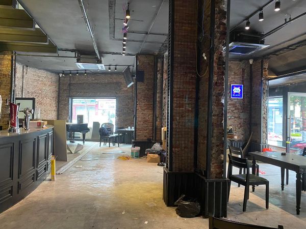 Loa Goldsound cho nhà hàng B51 Khát Vọng, Ba Đình, Hà Nội, loa được thiết kế riêng cho quán, bật lớn không tạp âm, miễn phí công lắp đặt, bảo hành dài hạn 5 năm