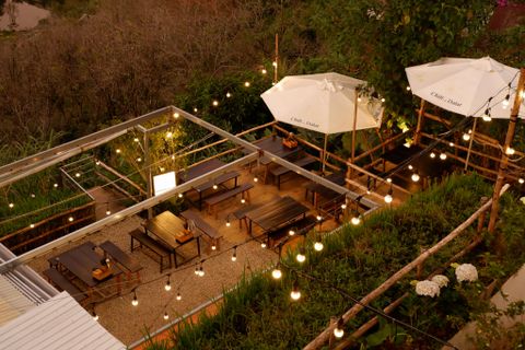 Hệ thống âm thanh nhà hàng cho Quán Nướng Chill in Dalat, Lâm Đồng, Amply 4 - 6 vùng âm lượng, loa được thiết kế riêng cho quán, bật lớn không tạp âm, miễn phí công lắp đặt, bảo hành dài hạn 5 năm.