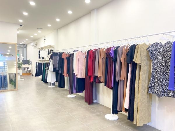 Loa âm trần Goldsound cho cửa hàng thời trang Feliza Clothing, Phú Nhuận, TP.HCM, amply 2 kênh 380w, bluetooth 5.0, loa VAT38-38w, loa được thiết kế riêng cho quán, bật lớn không tạp âm, miễn phí công lắp đặt, bảo hành dài hạn 5 năm