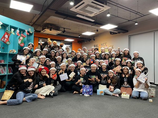 Loa cho văn phòng làm việc công ty Unity In Diversity Inc. HCM, loa được thiết kế riêng cho quán, bật lớn không tạp âm, miễn phí công lắp đặt, bảo hành dài hạn 5 năm