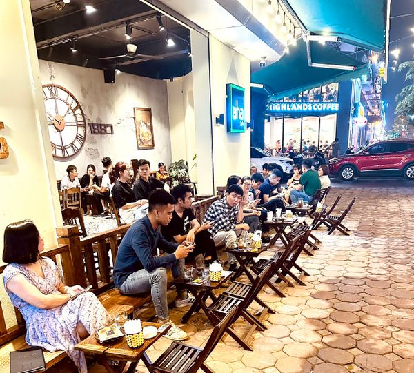 Loa thông báo, phát nhạc nền tự động cho AHA CAFE 35 THÀNH TRUNG, Amply 4 - 6 vùng âm lượng, loa được thiết kế riêng cho quán, bật lớn không tạp âm, miễn phí công lắp đặt, bảo hành dài hạn 5 năm.