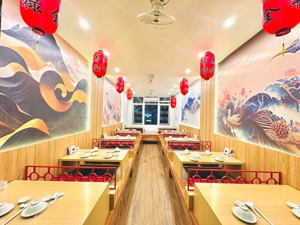 Loa Goldsound cho nhà hàng Huang Fei Dimsum, Amply 4 - 6 vùng âm lượng, loa được thiết kế riêng cho quán, bật lớn không tạp âm, miễn phí công lắp đặt, bảo hành dài hạn 5 năm.