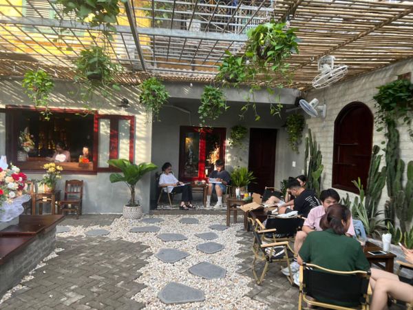 Loa cho Since 23 - Coffee & Cocktail, Lạch Tray, Hải Phòng, amply 2 kênh 380w, bluetooth 5.0, loa V24C-24w, loa được thiết kế riêng cho quán, bật lớn không tạp âm, miễn phí công lắp đặt, bảo hành dài hạn 5 năm