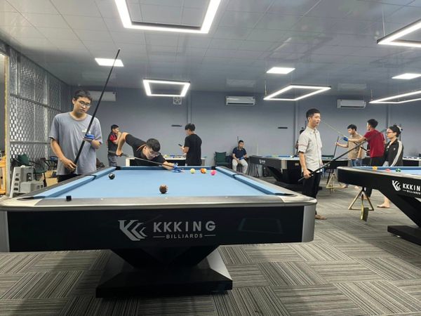 Lắp đặt loa âm trần cho Phố Billiards Club, Gia Lâm, Amply 4 - 6 vùng âm lượng, loa được thiết kế riêng cho quán, bật lớn không tạp âm, miễn phí công lắp đặt, bảo hành dài hạn 5 năm.