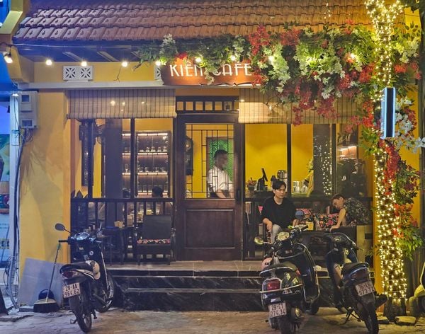 Hệ thống âm thanh cho Kiến cafe - Vương Thừa Vũ