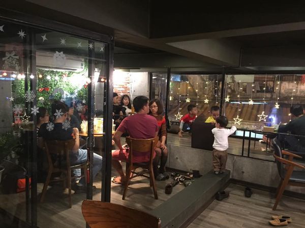 Loa Goldsound quán trà sữa RoyalTea - Cửa Nam, Amply 4 - 6 vùng âm lượng, loa được thiết kế riêng cho quán, bật lớn không tạp âm, miễn phí công lắp đặt, bảo hành dài hạn 5 năm.