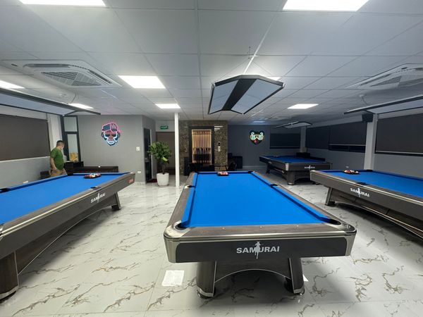 Hệ thống âm thanh cho TOXIC Billiards Club| Hà Nội, Amply 4 - 6 vùng âm lượng, loa được thiết kế riêng cho quán, bật lớn không tạp âm, miễn phí công lắp đặt, bảo hành dài hạn 5 năm.