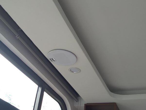 Loa Goldsound cho quán cafe tại Trần Đại Nghĩa, Amply 4 - 6 vùng âm lượng, loa được thiết kế riêng cho quán, bật lớn không tạp âm, miễn phí công lắp đặt, bảo hành dài hạn 5 năm