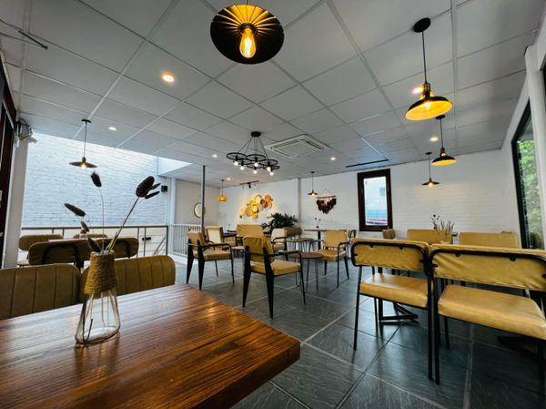 Loa Goldsound cho AnHi Coffee & Tea Phố Nỷ, Amply 4 - 6 vùng âm lượng, loa được thiết kế riêng cho quán, bật lớn không tạp âm, miễn phí công lắp đặt, bảo hành dài hạn 5 năm.