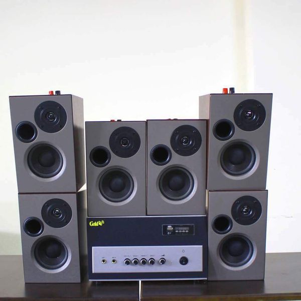 Loa cho Montessori Trường Chinh: Âm ly có thể điều chỉnh được âm lượng của âm thanh phát ra cho từng khu vực trong lớp, âm thanh luôn rõ ràng, chuyên cho giảng dạy.