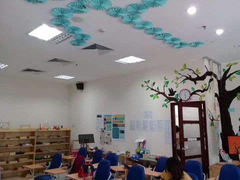 Loa cho Montessori Trường Chinh: Âm ly có thể điều chỉnh được âm lượng của âm thanh phát ra cho từng khu vực trong lớp, âm thanh luôn rõ ràng, chuyên cho giảng dạy.